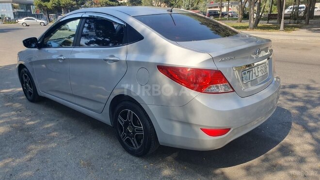 Hyundai Accent 2013, 122,000 km - 1.4 l - Bakı