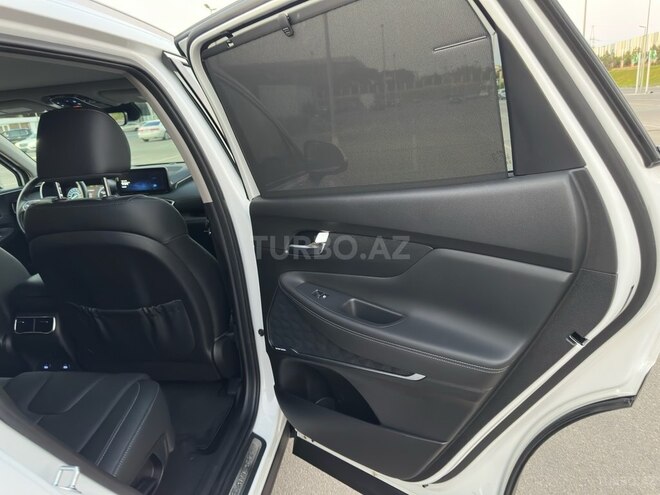 Hyundai Santa Fe 2023, 32,000 km - 1.6 l - Bakı