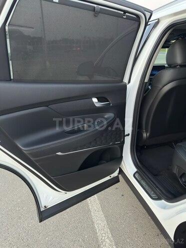 Hyundai Santa Fe 2023, 32,000 km - 1.6 l - Bakı