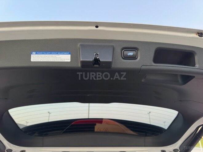 Hyundai Santa Fe 2023, 32,000 km - 1.6 l - Bakı