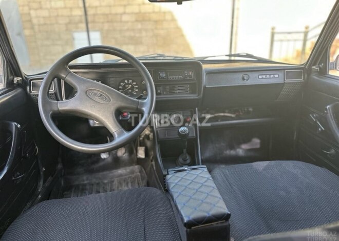 LADA (VAZ) 2107 2008, 67,000 km - 1.6 l - Salyan