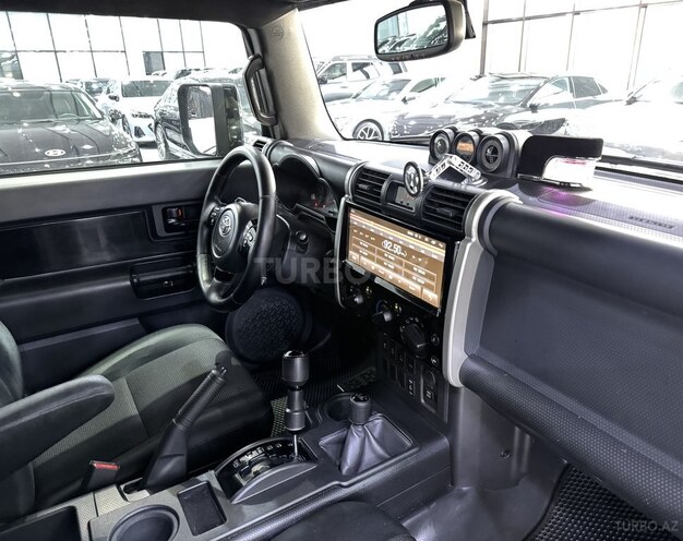 Toyota FJ Cruiser 2013, 138,200 km - 4.0 l - Bakı