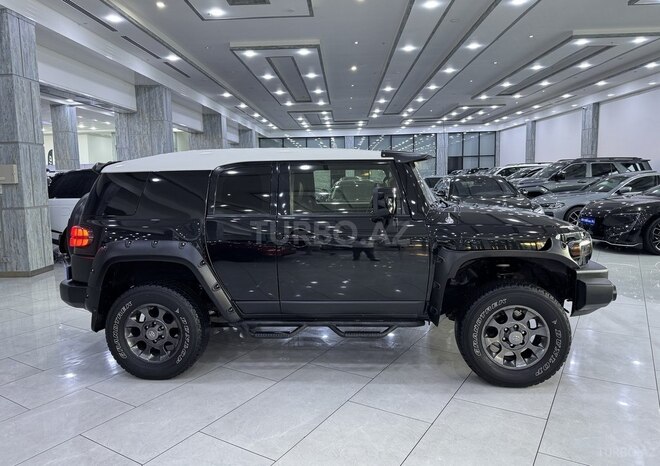 Toyota FJ Cruiser 2013, 138,200 km - 4.0 l - Bakı