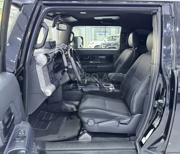 Toyota FJ Cruiser 2013, 138,200 km - 4.0 l - Bakı