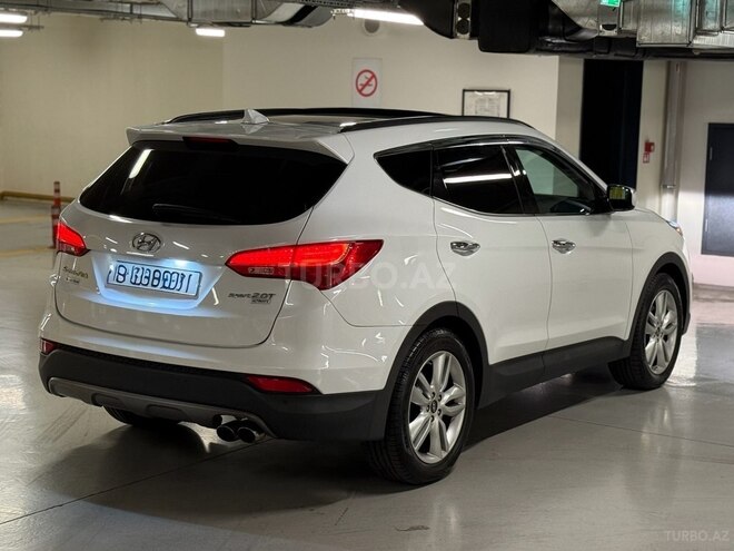 Hyundai Grand Santa Fe-6