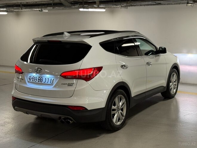 Hyundai Grand Santa Fe-8