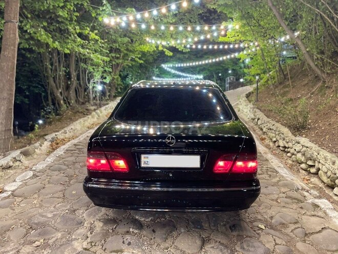Mercedes E 320 2000, 328,000 km - 3.2 l - Bakı