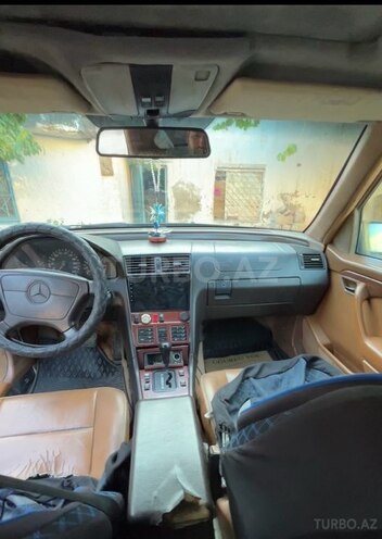 Mercedes C 220 1994, 380,000 km - 2.2 l - Bakı