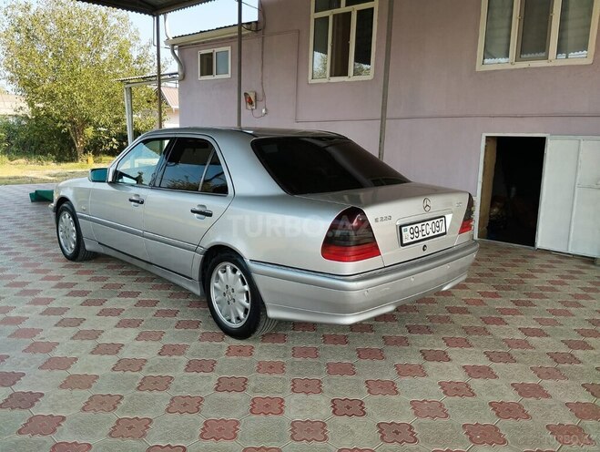 Mercedes E 220 d 1999, 450,005 km - 2.0 l - Bakı