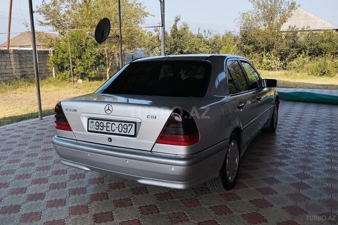 Mercedes E 220 d 1999, 450,005 km - 2.0 l - Bakı