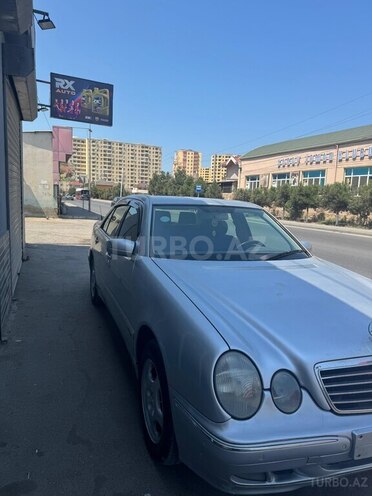 Mercedes E 220 d 2001, 409,000 km - 2.2 l - Sumqayıt