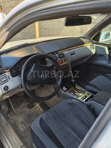 Mercedes E 220 d 1998, 643,823 km - 2.2 l - Bakı