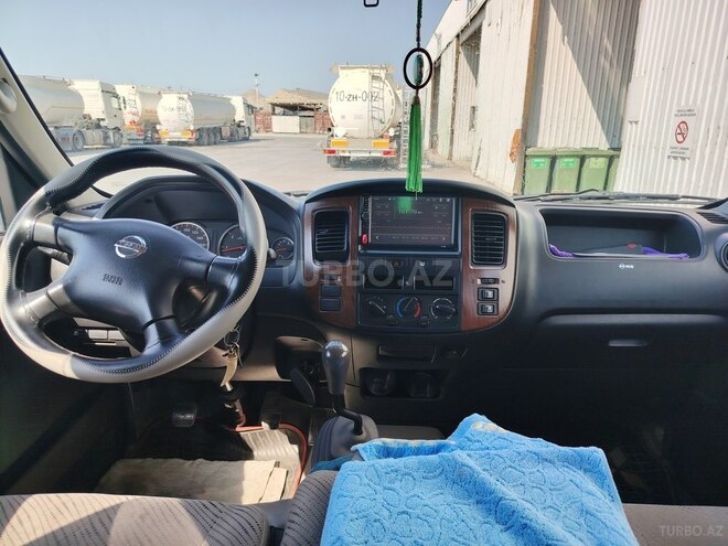 Nissan Urvan 2008, 203,099 km - 3.0 l - Bakı