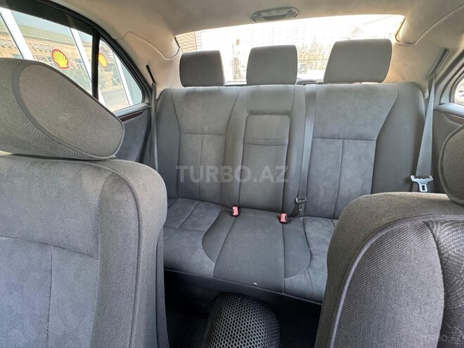 Mercedes E 220 d 2001, 409,000 km - 2.2 l - Sumqayıt