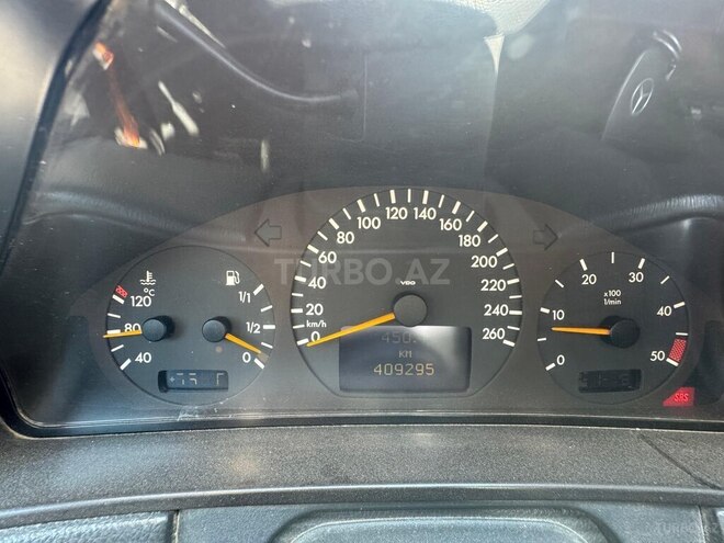 Mercedes E 220 d 2001, 409,000 km - 2.2 l - Sumqayıt