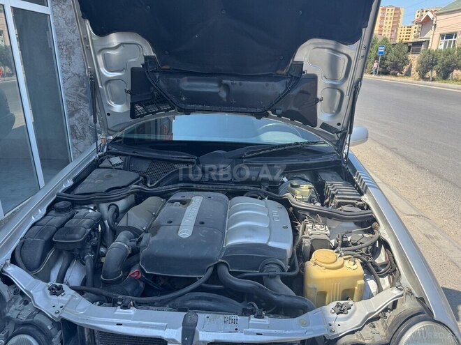 Mercedes E 220 d 2001, 409,000 km - 2.2 l - Sumqayıt