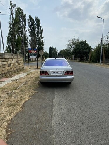 Mercedes E 220 d 2002, 575,000 km - 2.2 l - Lənkəran