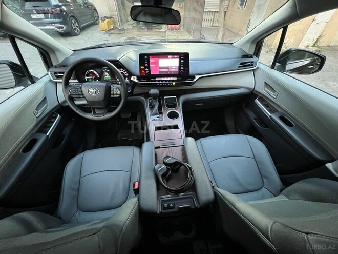Toyota Sienna 2022, 44,000 km - 2.5 l - Bakı