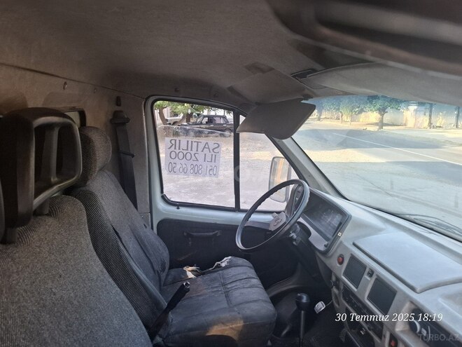 GAZ  2000, 200,000 km - 2.5 l - Bakı