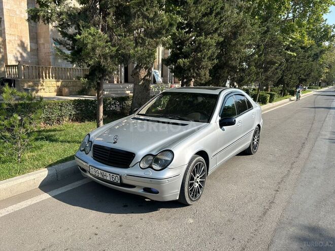 Mercedes C 240 2000, 451,000 km - 2.6 l - Yevlax