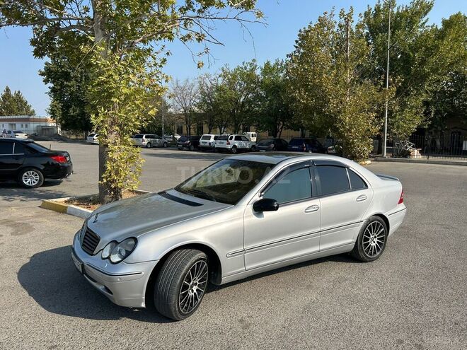 Mercedes C 240 2000, 451,000 km - 2.6 l - Yevlax