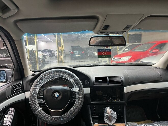 BMW 523-4