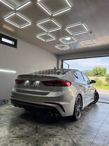Hyundai Elantra 2018, 133,576 km - 1.6 l - Qəbələ