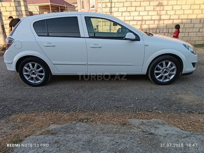 Opel Astra 2009, 244,000 km - 1.4 l - Bakı