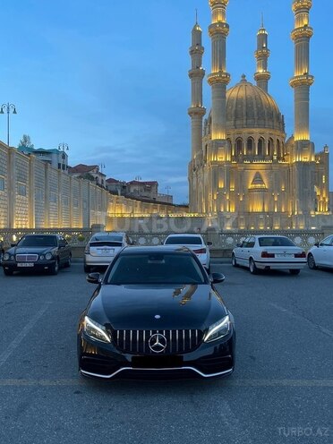 Mercedes C 300 2017, 17,800 km - 2.0 l - Bakı