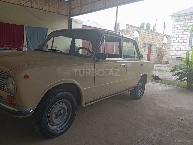LADA (VAZ) 21011 1985, 93,000 km - 1.3 l - Tovuz