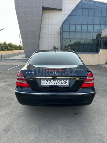 Mercedes E 320 2002, 383,600 km - 3.2 л - Yardımlı