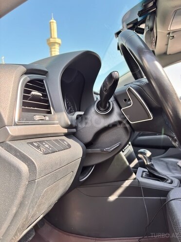 Hyundai Avante 2017, 138,000 km - 1.6 л - Bakı
