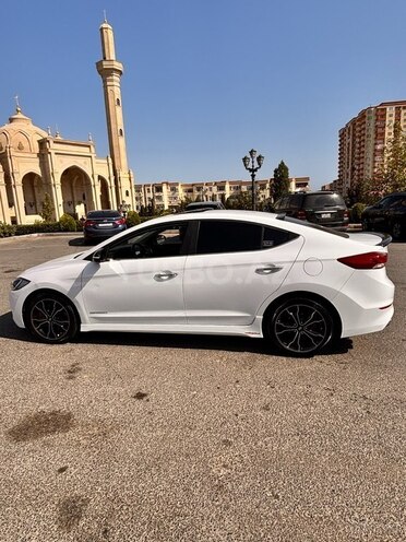 Hyundai Avante 2017, 138,000 km - 1.6 л - Bakı