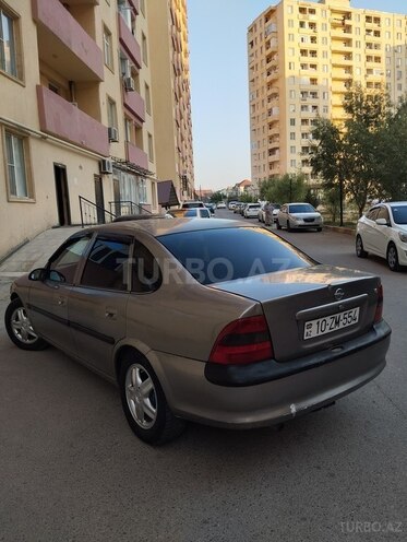 Opel Vectra 1996, 502,000 km - 1.8 l - Sumqayıt