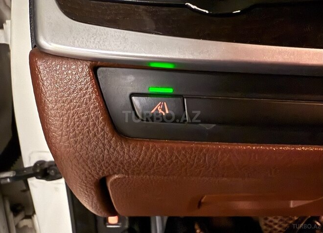 BMW 528 2013, 201,000 km - 2.0 l - Gəncə