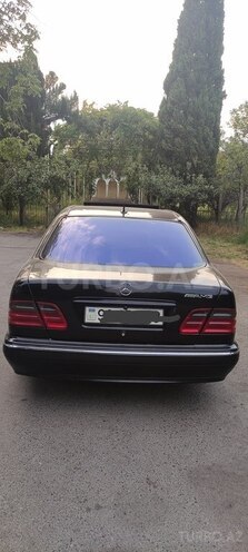 Mercedes E 240 1998, 405,000 km - 2.4 l - Mingəçevir