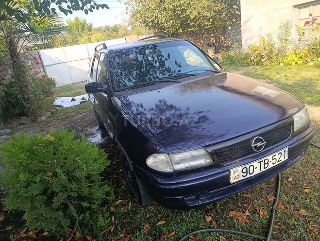 Opel Astra 1997, 250,000 km - 1.6 l - Zaqatala