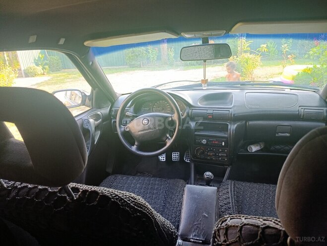 Opel Astra 1997, 250,000 km - 1.6 l - Zaqatala