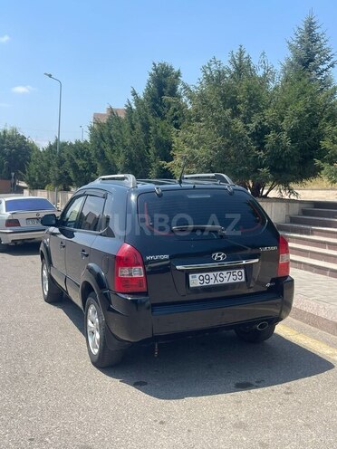 Hyundai Tucson 2009, 265,000 km - 2.0 л - Qusar