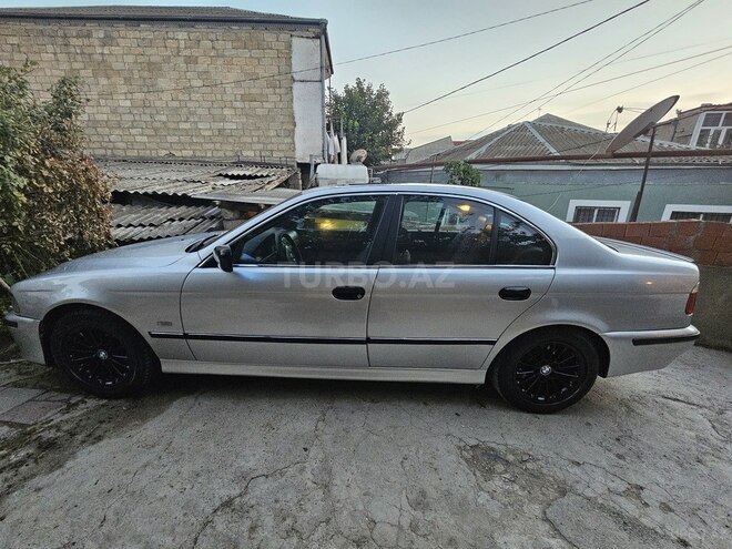 BMW 523 1999, 420,000 km - 2.5 l - Bakı