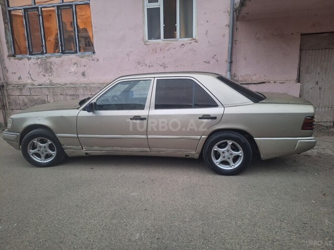 Mercedes E 250 1993, 276,807 km - 2.5 l - Lənkəran