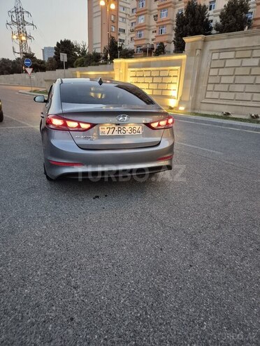 Hyundai Elantra 2018, 92,215 km - 2.0 л - Bakı