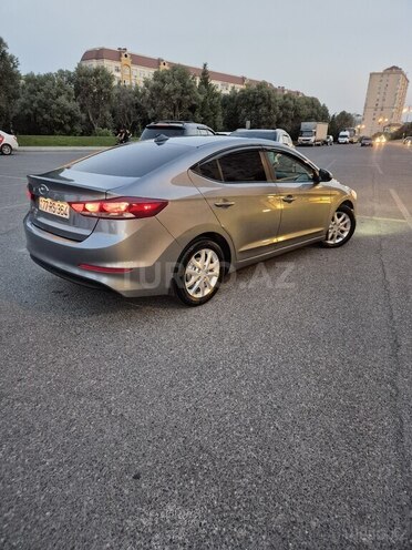 Hyundai Elantra 2018, 92,215 km - 2.0 л - Bakı