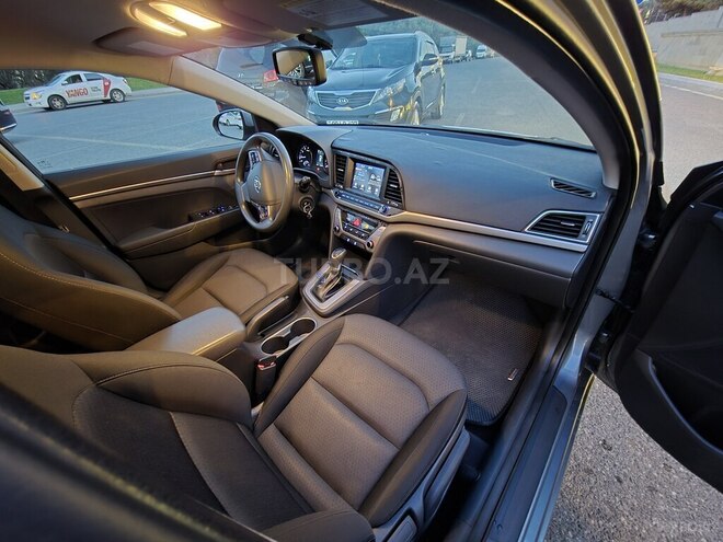 Hyundai Elantra 2018, 92,215 km - 2.0 л - Bakı
