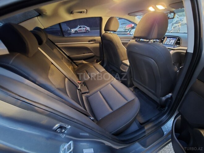 Hyundai Elantra 2018, 92,215 km - 2.0 л - Bakı