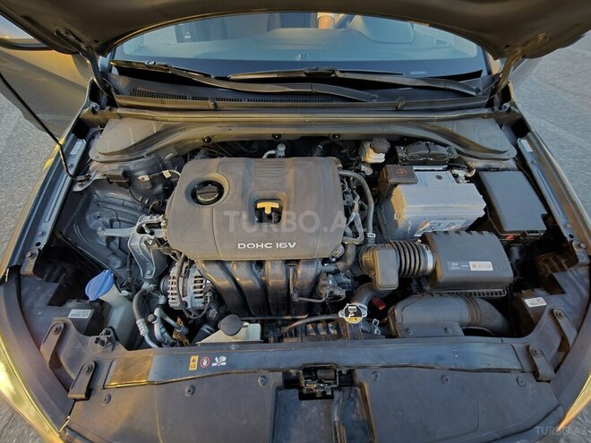 Hyundai Elantra 2018, 92,215 km - 2.0 л - Bakı