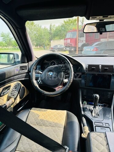 BMW 528 1999, 143,520 km - 2.8 l - Beyləqan