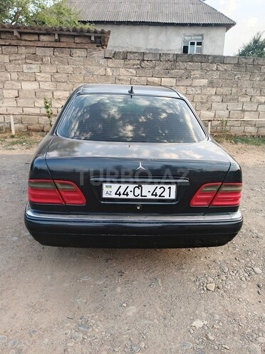 Mercedes E 230 1998, 445,000 km - 2.3 l - Masallı