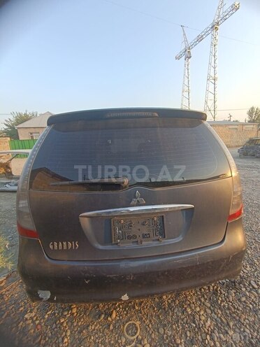 Mitsubishi Grandis 2006, 425,896 km - 2.4 l - Mingəçevir