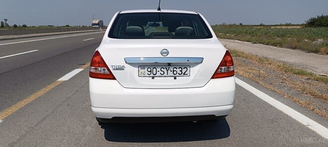Nissan Tiida 2011, 198,000 km - 1.5 l - Ucar